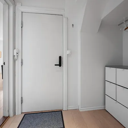 Unique And Spacious Home In Bergens Most Charming Area 베르겐